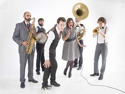 Les Oignons "Tap That"